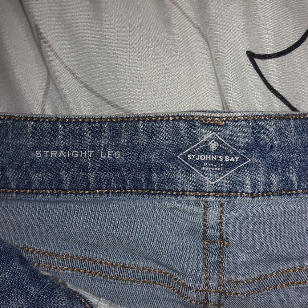 Jeans - Picture 3 of 4